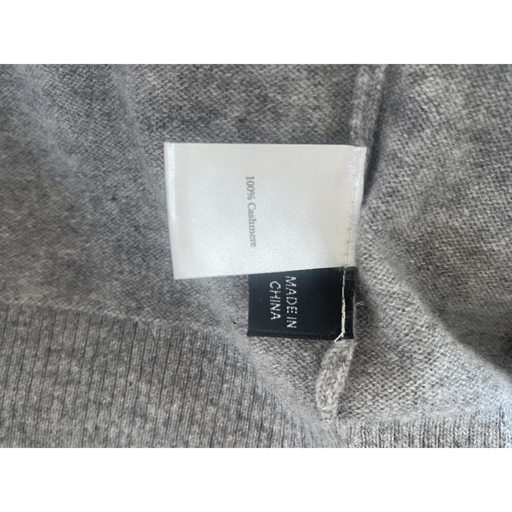 Iris & Ink 100% Cashmere V-Neck Sweater Size Medium - Picture 4 of 4